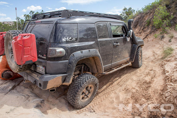 Toyota FJ Cruiser Prinsu Roof Rack 2007-2016 Toyota FJ Cruiser view 6