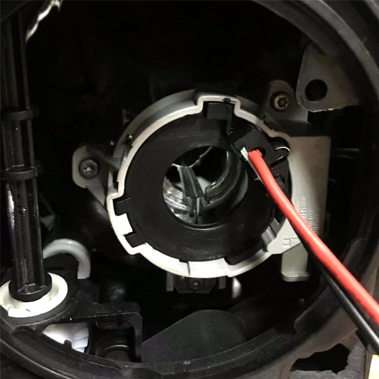 H7 to H15 Sprinter Van High Beam Adapter