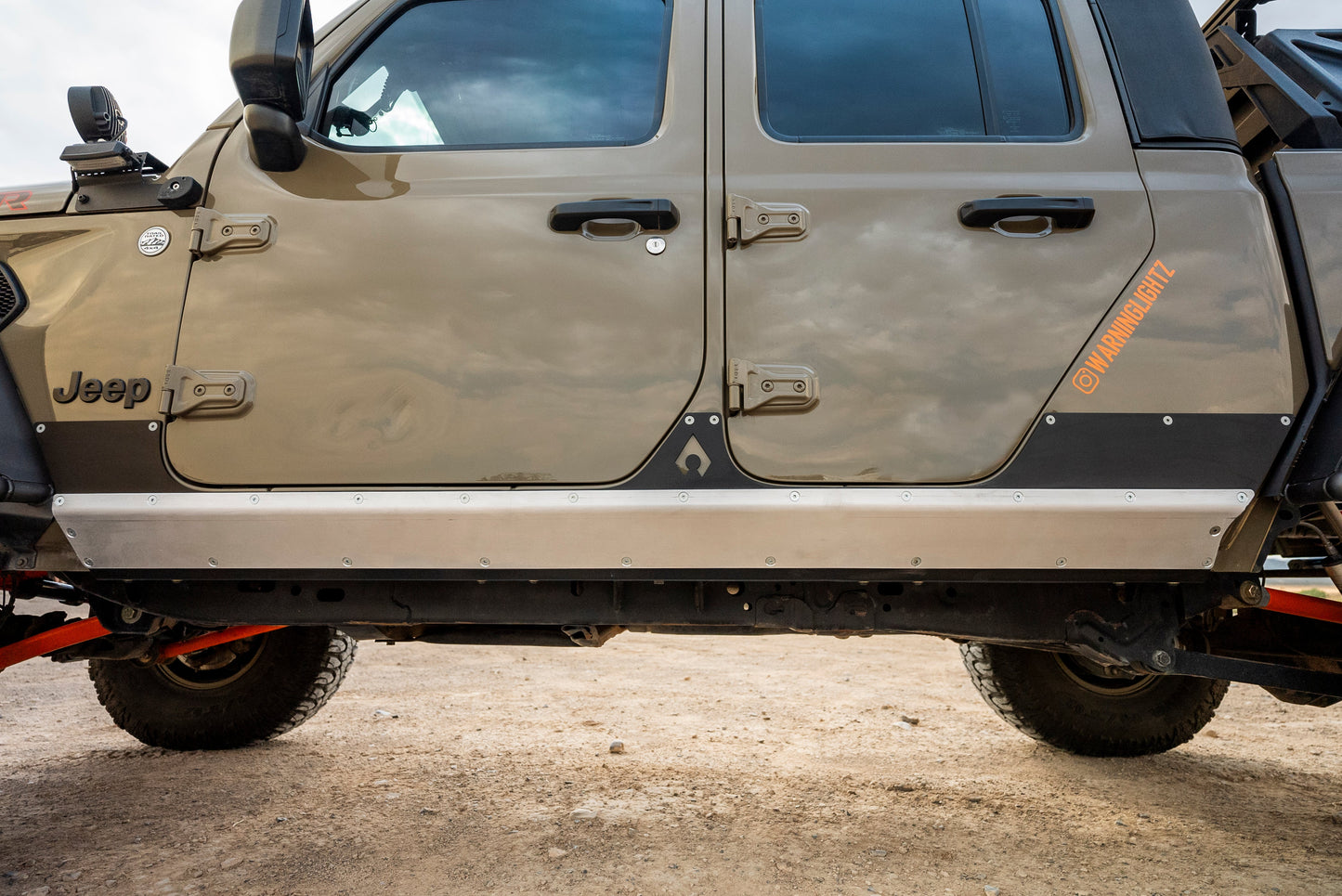 JT Boatside Steel & Aluminum Rocker Armor