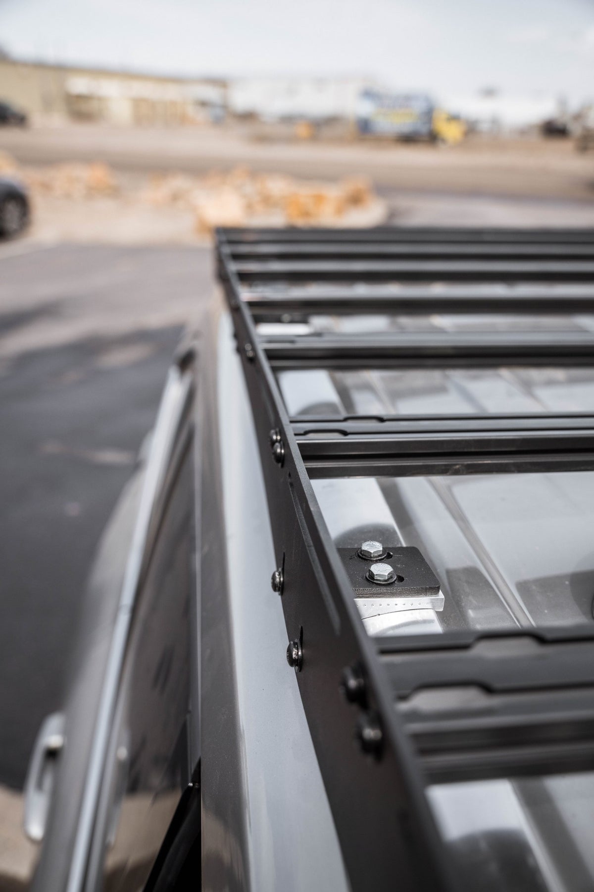 Lexus LX600 Prinsu Roof Rack 2022-2023 Lexus LX600 view 4
