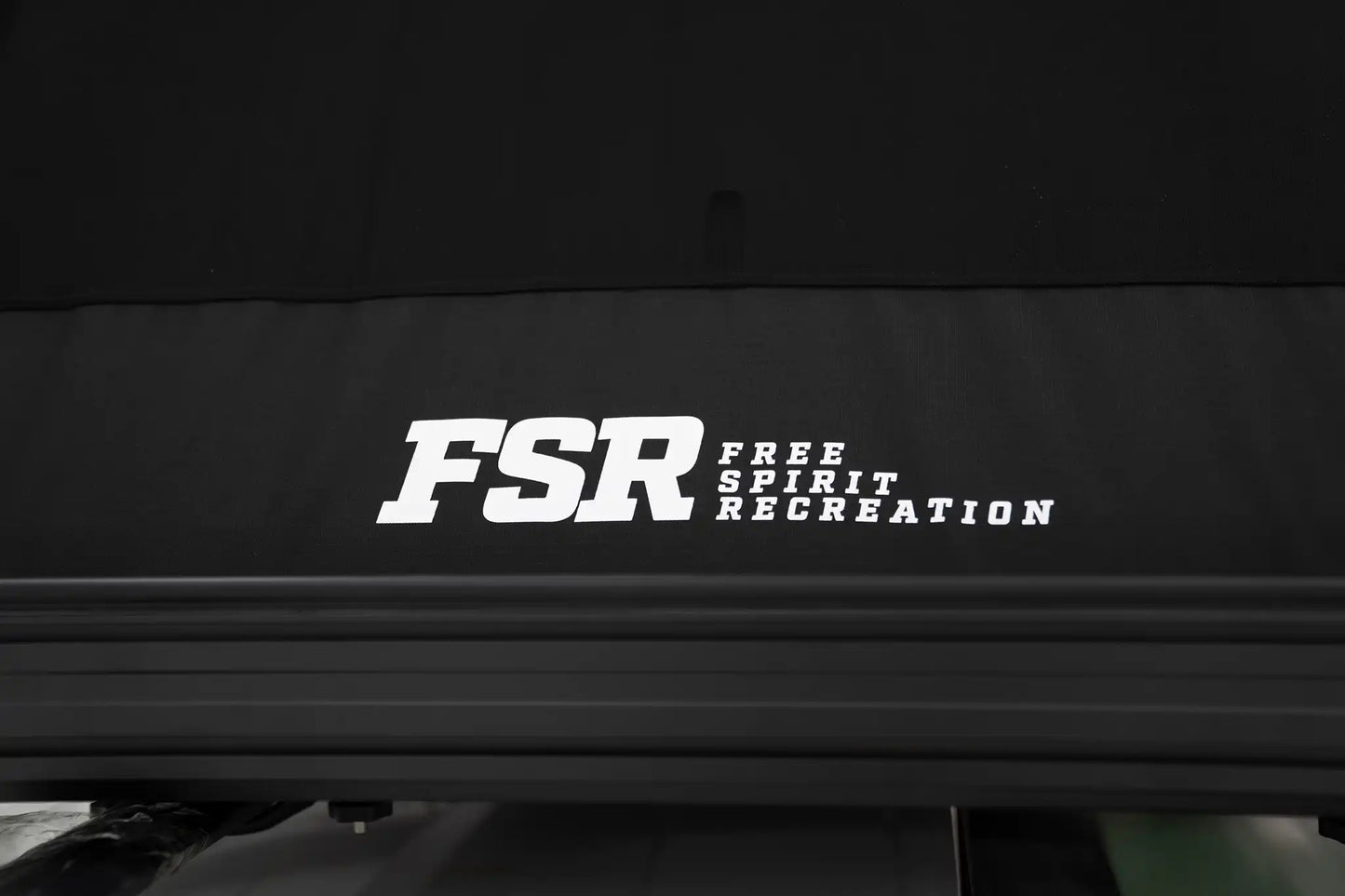 Free Spirit Recreation Nova Standard - Rooftop Tent