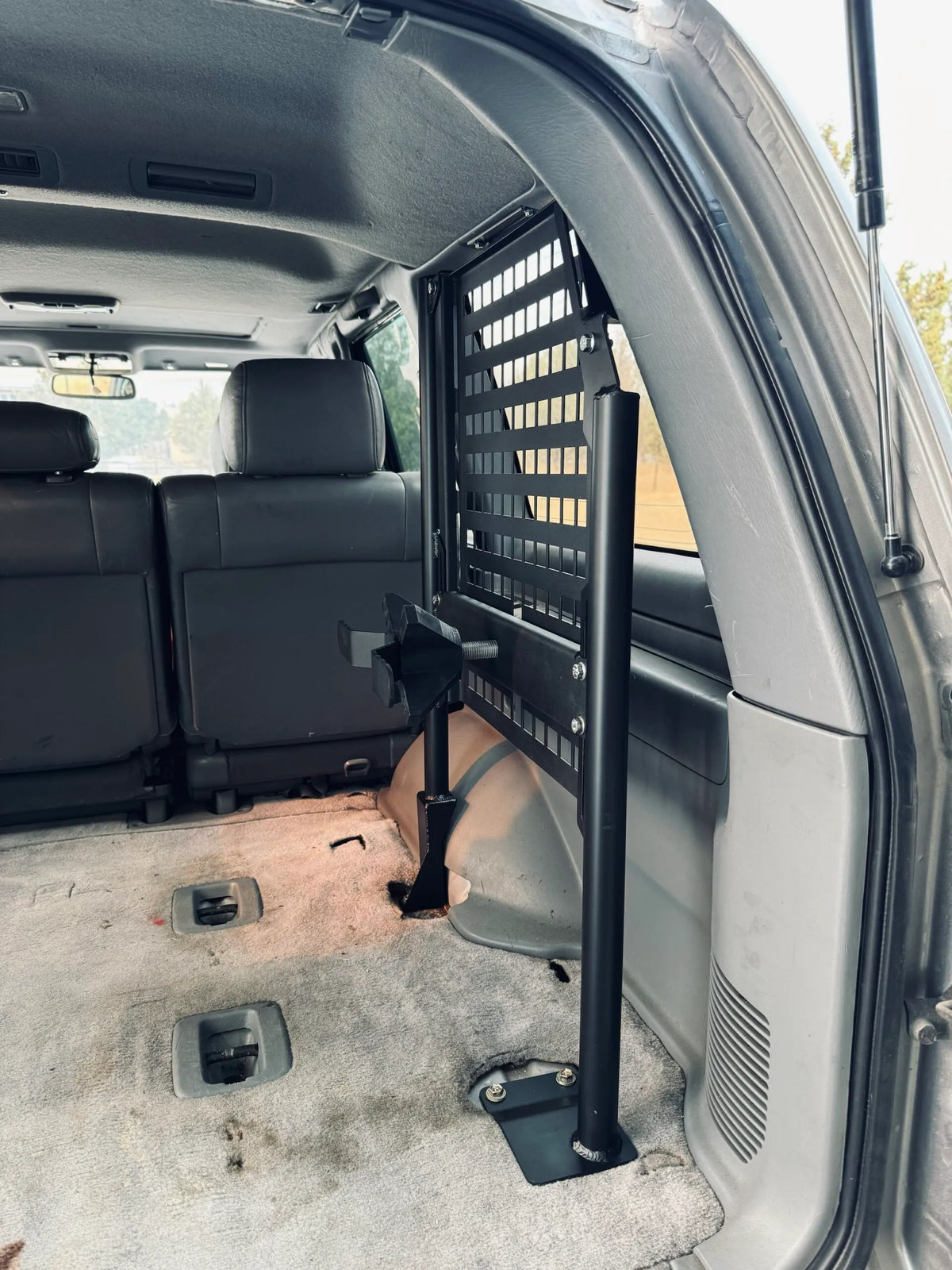 Interior Tire Carrier – 100 Series Land Cruiser