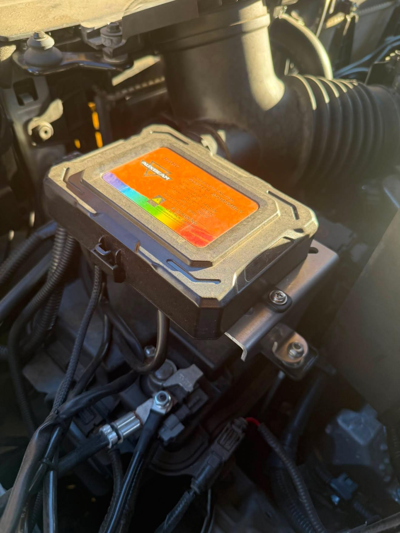 Aux controller bracket / 2023+ Pilot / 2026+ Passport /